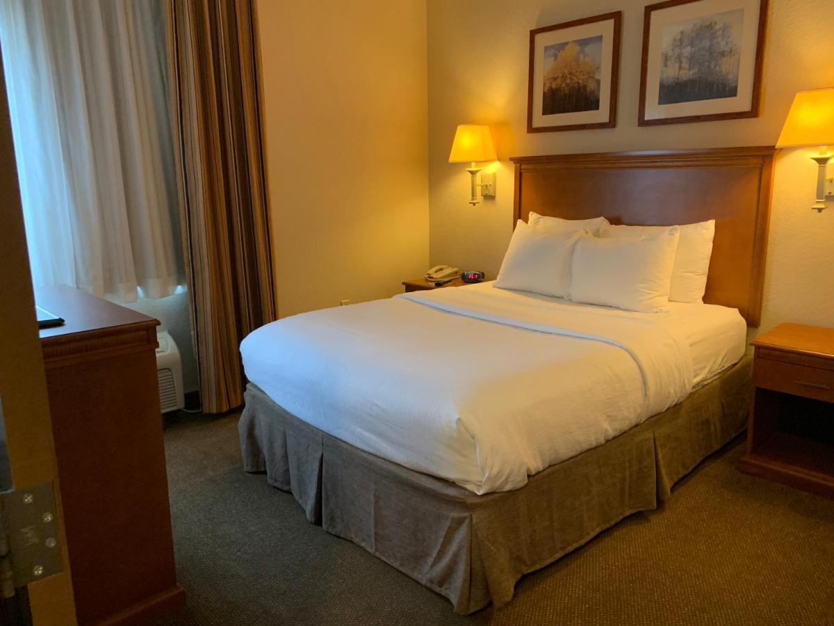C&lewood Hotel 2*